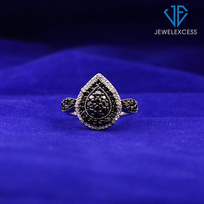 Sterling Silver 1 Carat Black & White Diamond Ring for Women | Diamonds for Ever