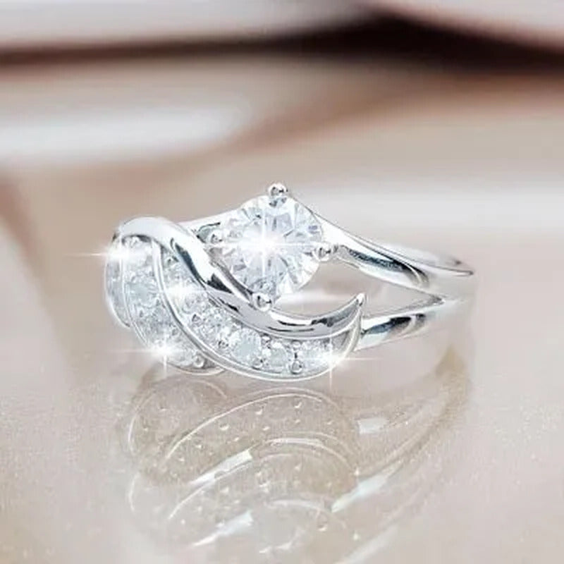 Exquisite Gold White Sapphire Angel Wings Charming Diamond Princess Ring Romanti
