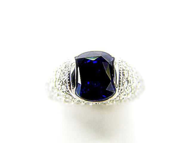 NATURAL SAPPHIRE 9.92X9.22X6.22MM OVAL SHAPE SET DIAMOND