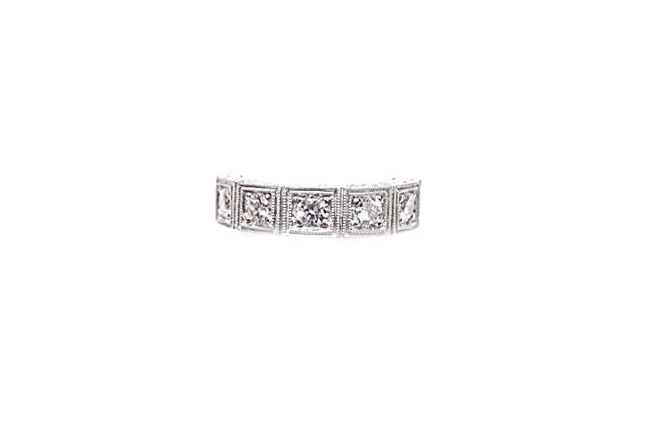 8 DIAMONDS SET 3/4 WAY DOWN FOR AN ALL AROUND LOOK