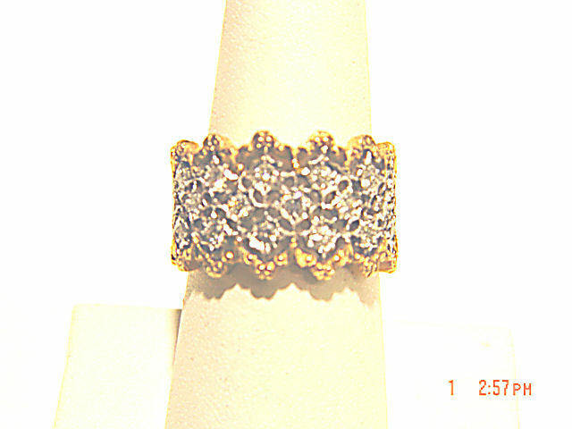 DIAMOND ROUND BRILLIANT SHAPE TWO TONE BAND ETERNITY