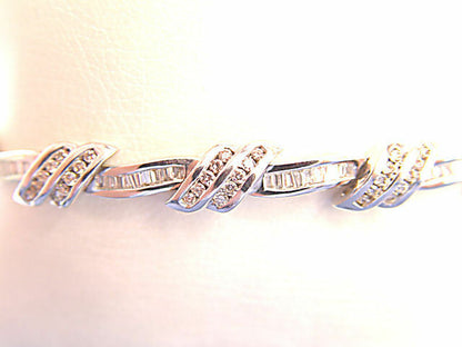 ROUND BRILLIANT CUT AND BAGUETTE CUT CHANNEL SET DIAMOND