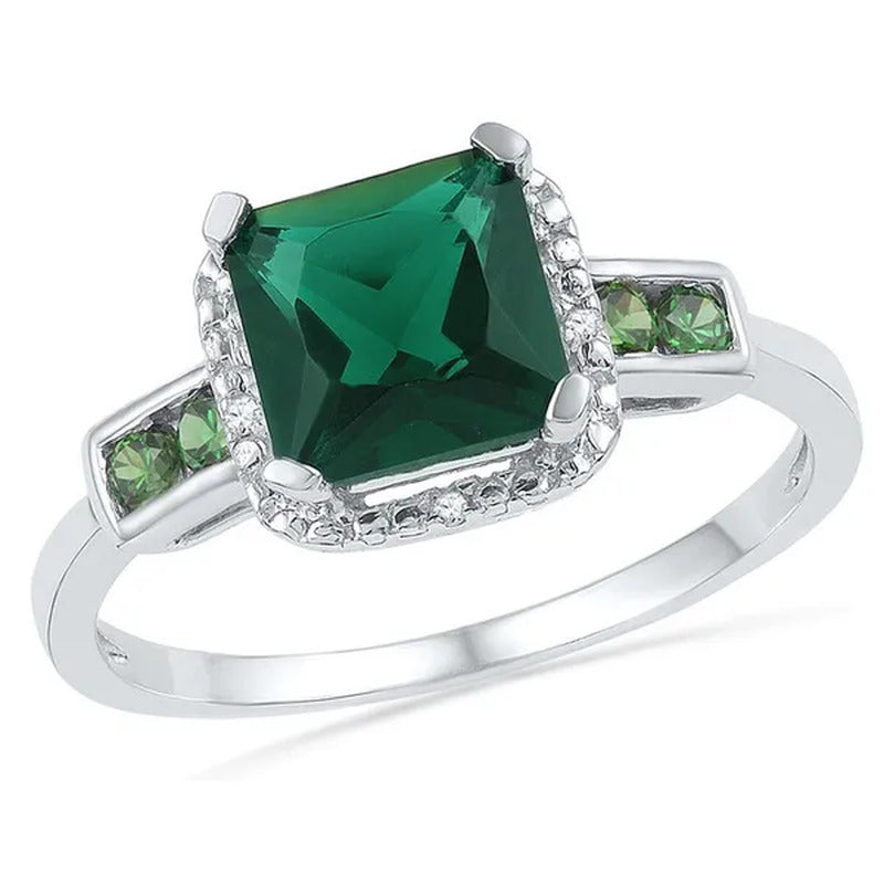 Lab Created Green Emerald 1/5 Carat (Ctw) Ring in 10K White Gold