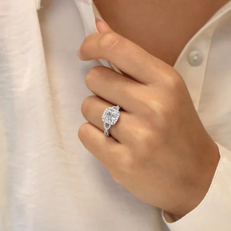 Luxury Fashion Women'S White Gold Engagement Rings Classic Design Dazzling Moiss