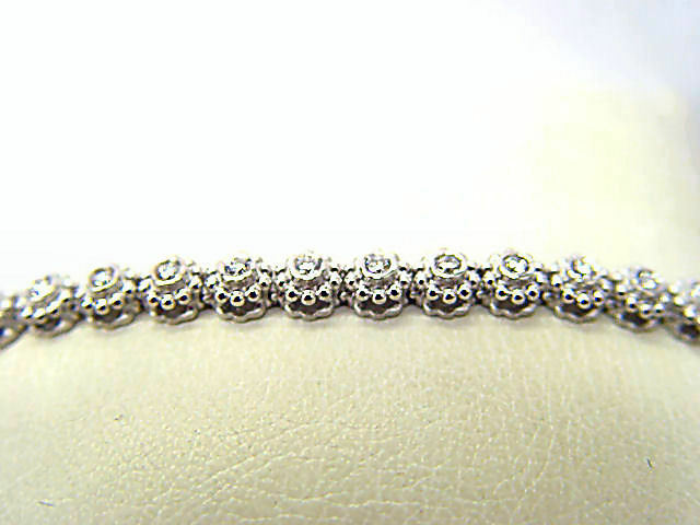 DIAMOND ROUND BRILLIANT SHAPE 31 STONE SET BEZEL SET DIAMOND