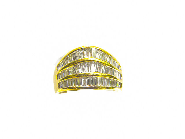 DIAMOND BAGUETTE SHAPE 3 ROW CHANNEL SET DIAMOND BAND