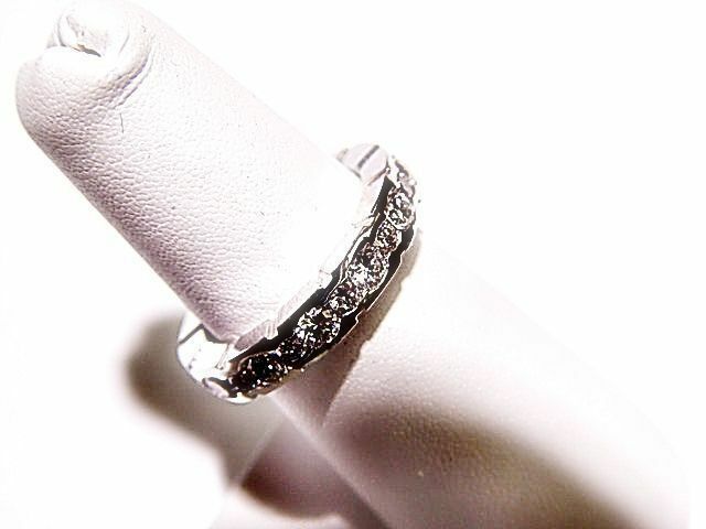 BIGGER THEN SMALLER DIAMOND ALTERNATING CHANNEL SET ETERNITY DIAMOND