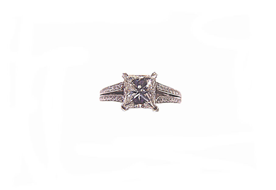 GIA CERTIFICATE D73.9% T78% GIRDLETHIN TO SLIGHTLY.THICK