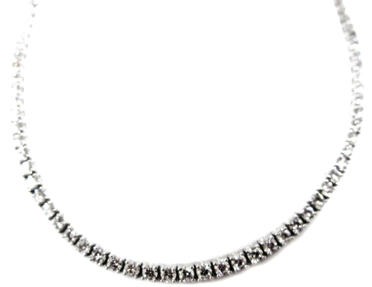 DIAMOND TENNIS NECKLACE 20 POINTERS SAME SIZE DIAMOND SET TO THE BACK