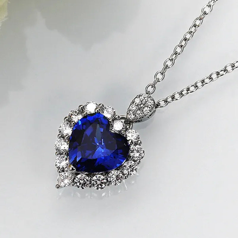 Exquisite Luxurious Ladies Fashion 925 Silver Sapphire Love Heart Pendant Neckla