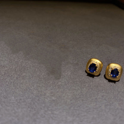 Men'S and Women'S Natural Sapphire Stud Earrings