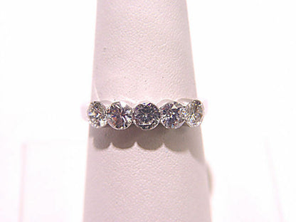 1.39 CT SPECIAL MOUNTING 5 STONE SET WITH NO PRONGS INVISIBLE SET DIAMOND 18 K