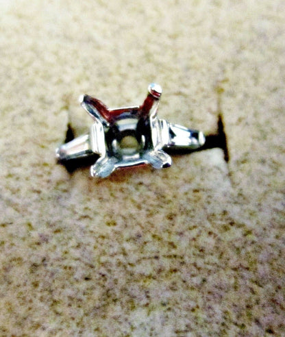 DIAMOND SETTING BOX SET FOR 4.00 MM X 4.00 MM STONE