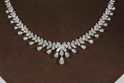 Diamond Necklace 13.65 carats of FG VS diamonds 18k white gold