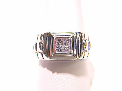 4 DIAMONDS INVISIBLE SET ON TOP WITH GROOVES IN WHITE