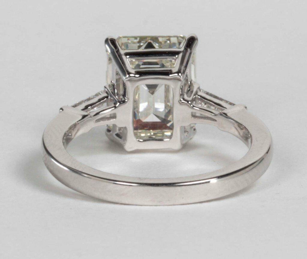 GIA CERTIFIED K VS1 POLISH:VERYGOOD SYMMETRY:VERYGOOD FL:FAINT EMERALD DIAMOND