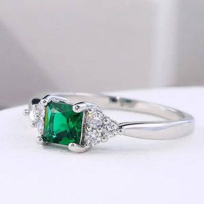 Fashion Jewelry Emerald Diamond 925 Sterling Silver Ring Elegant Bride Wedding E
