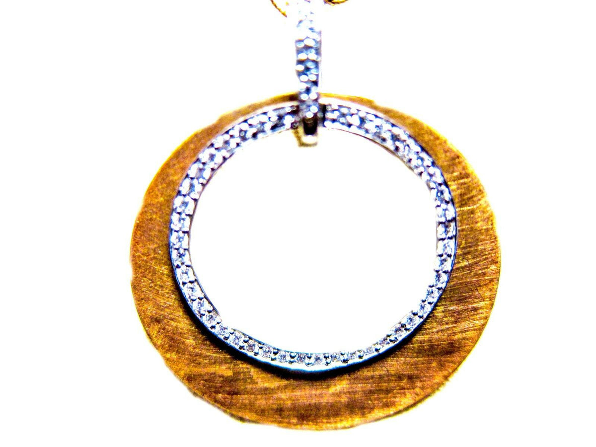 DIAMOND ROUND BRILLIANT SHAPE PENDANT SET IN WHITE GOLD