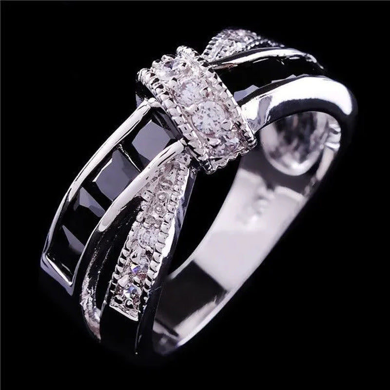 Trendy Women Rings with Brilliant Cubic Zirconia Luxury Engagement Rings Fashion