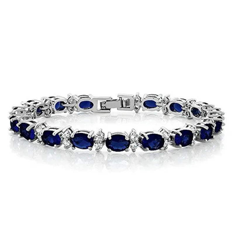 Gem Stone King 925 Sterling Silver Gorgeous Oval and round Sparkling Cubic Zirco
