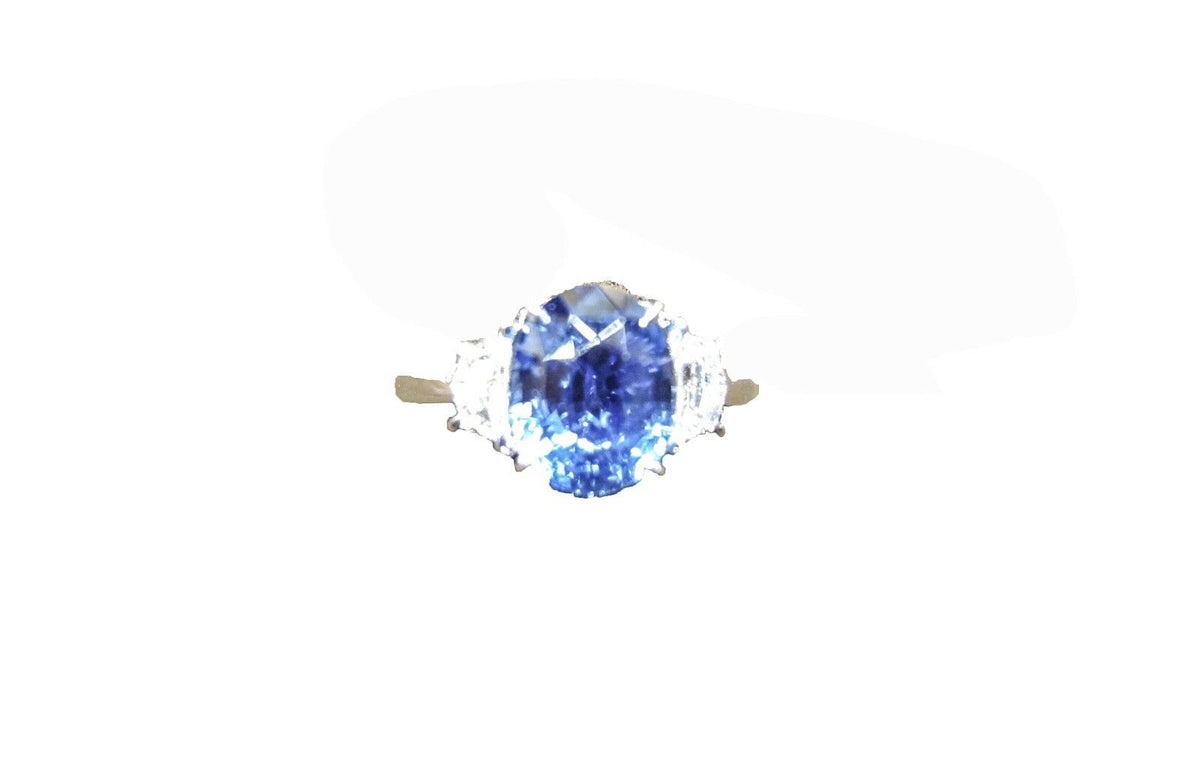 SAPPHIRE OVAL SHAPE DIAMOND HALFMOON STEP CUT SET RING