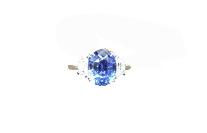 SAPPHIRE OVAL SHAPE DIAMOND HALFMOON STEP CUT SET RING