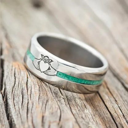 Vintage Hand in Hand Ring Men'S Fashion Stainless Steel Titanium Claddagh Engrav