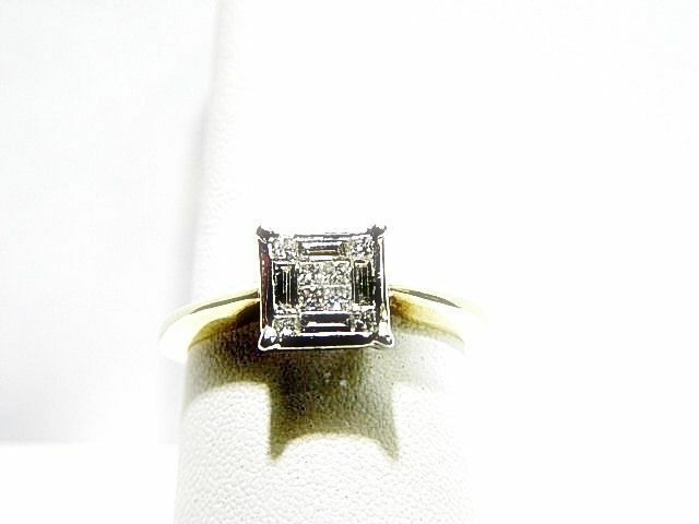 DIAMOND 8 PRINCESS 4 BAGUETTE SHAPE DIAMOND INVISIBLE