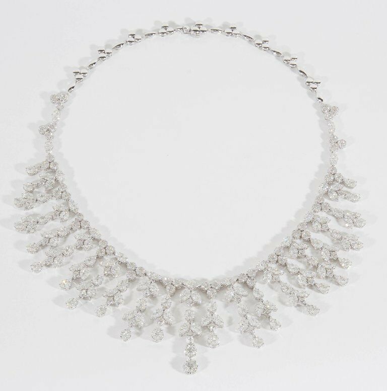 Grand Diamond Drop Necklace 63.29 carats F VS 18 k white gold Necklace Drop