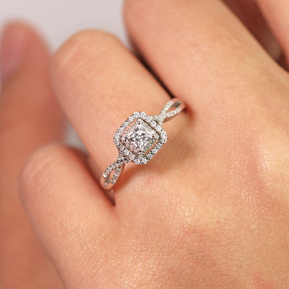 Elegant 1 Carat - Square Cut Diamond - Twisted Band - Pave - Double Halo Engagem