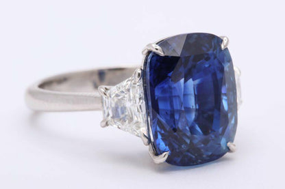 10 Carat Ceylon Blue Sapphire and Diamond Ring Certified by C Dunaigre of Switz