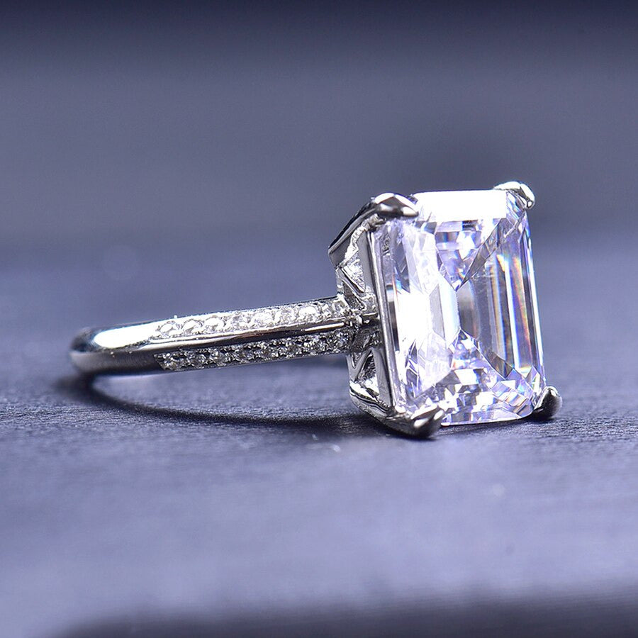 8X10Mm 5CT Emerald Cut D Moissanite Ring with GRA Certificate 100% - S925