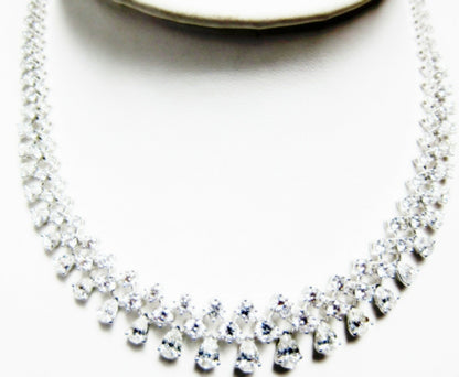 DIAMOND NECKLACE ROUND BRILLIANT DIAMOND NECKLACE DANGLE PEAR DIAMOND NECKLACE