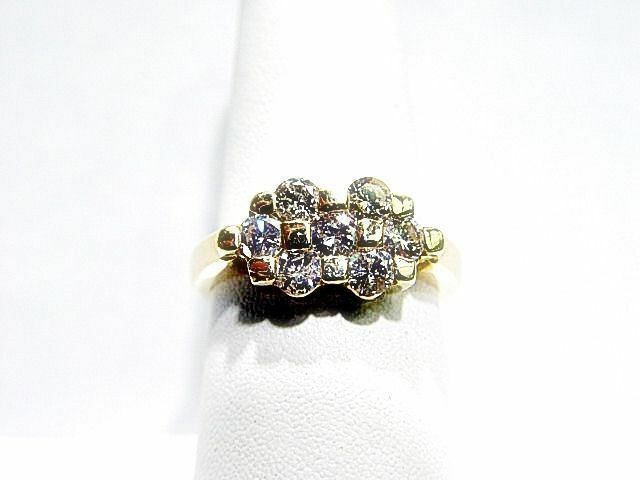 DIAMOND 7 ROUND BRILLIANT SHAPE DIAMOND BAND