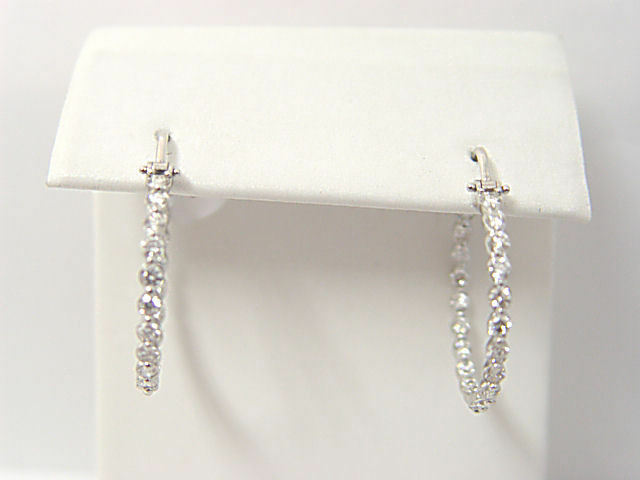 DIAMOND 42 STONE SET ROUND BR SHAPE INSIDE OUTSIDE SET SHAPE DIAMOND