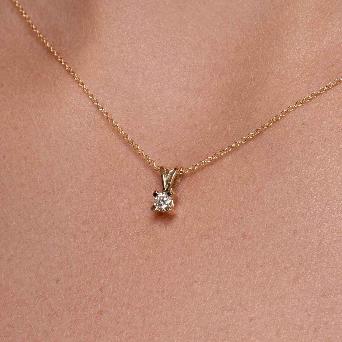 Diamond Pendant Necklace for Women 14K Yellow Gold Diamond Solitaire Pendant