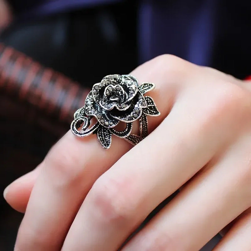 US/UK Trendy Women Retro Rose Flower Ring Black Crystal Vantige Big Flower Rings