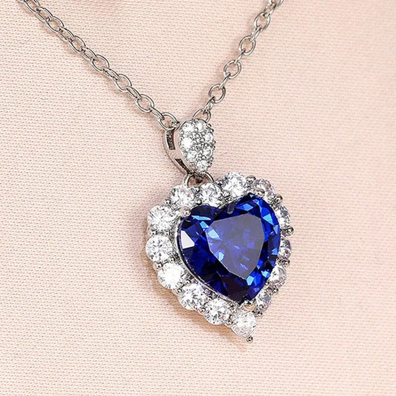 Exquisite Luxurious Ladies Fashion 925 Silver Sapphire Love Heart Pendant Neckla