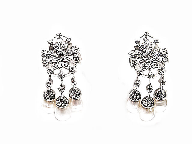 ROUND BRILLIANT SH BEZEL AND PRONG SET DIAMOND SET TOTAL 6 FRESH WATER PEARL