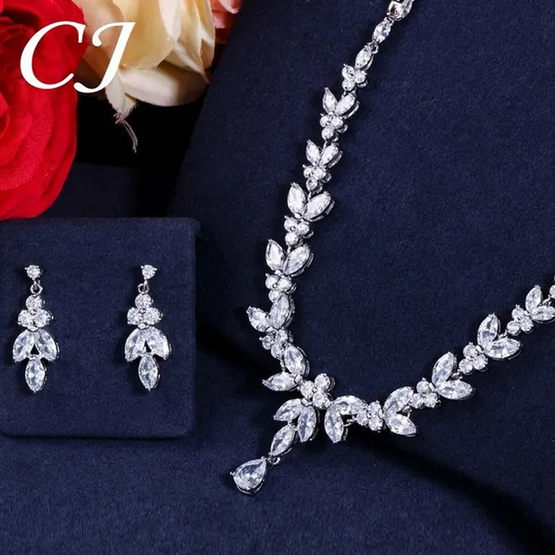 CANDICE Luxury Marquise Cubic Zirconia Diamond Pave Bridal Big Flower Pendant Ne