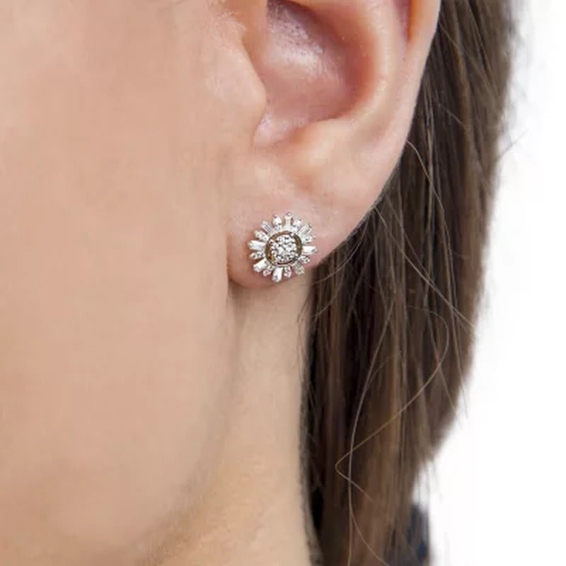 0.33 CT. T.W. Diamond Starburst Earrings in 14K Yellow Gold