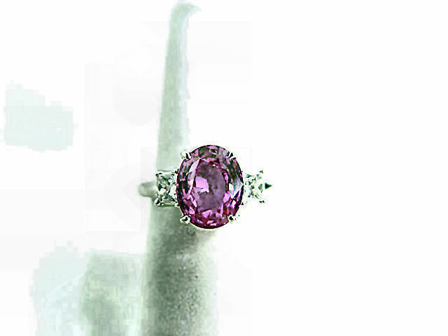 SAPPHIRE PINK OVAL SHAPE 9.62X 7.75X 4.46MM DIAMOND