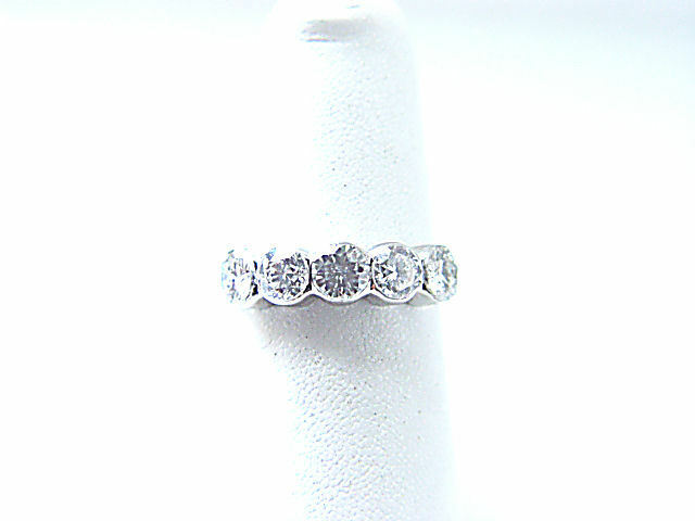 DIAMOND 5 ROUND BRILLIANT SH BEZEL SET NO PRONGS INVISIBLE DIAMOND RING BAND