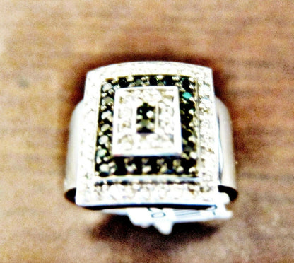 BLACK AND WHITE ROUND SHAPE PRONG SET DIAMOND BAND