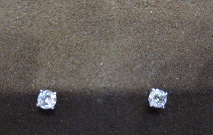 DIAMOND STUD EARRING .32 CT TOTAL WEIGHT