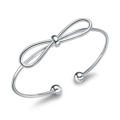 Majesty Diamonds MDS170431 Bow Bangle Bracelet in .925 Sterling Silver