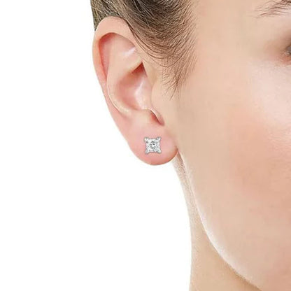 0.30 CT. T.W. Diamond Earrings in 14K Gold