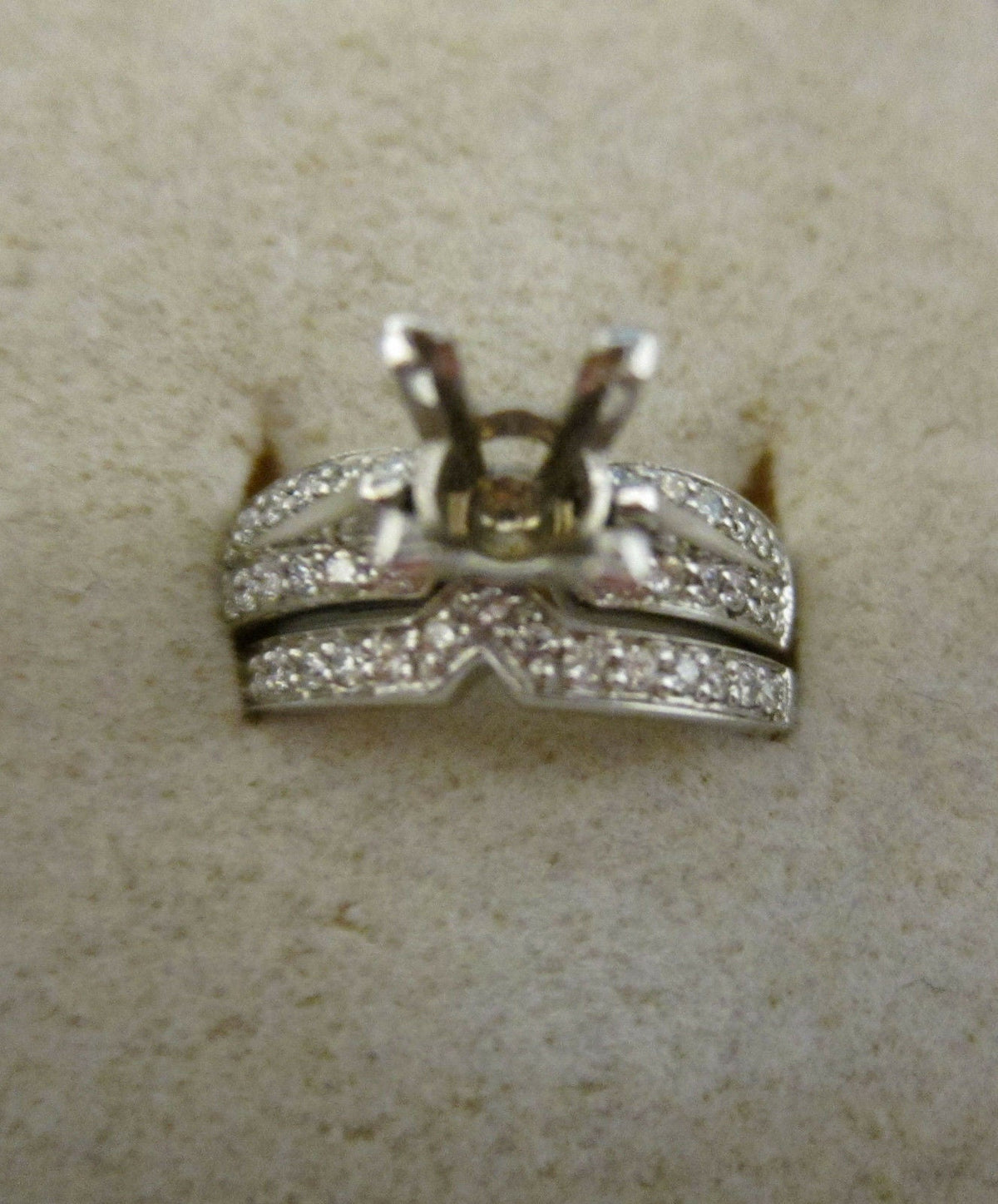 DIAMOND TWO PIECE MATCHING SET SETTING SET 1/2 WAY DIAMOND