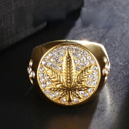 Sophisticated Luxury Classic Men'S Zirconia Stong Maple Leaf Ring Vintage Europe