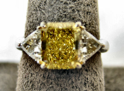 GIA CERTIFIED FANCY INTENSE YELLOW SI1 DIAMOND RADIANT SHAPE TRILLION ENGAGEMENT